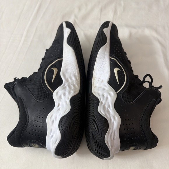 Size 11.5 Nike Fly By Mid 3 Black Metallic Gold Star Gym Shoes Casual Gently Use - Picture 5 of 16